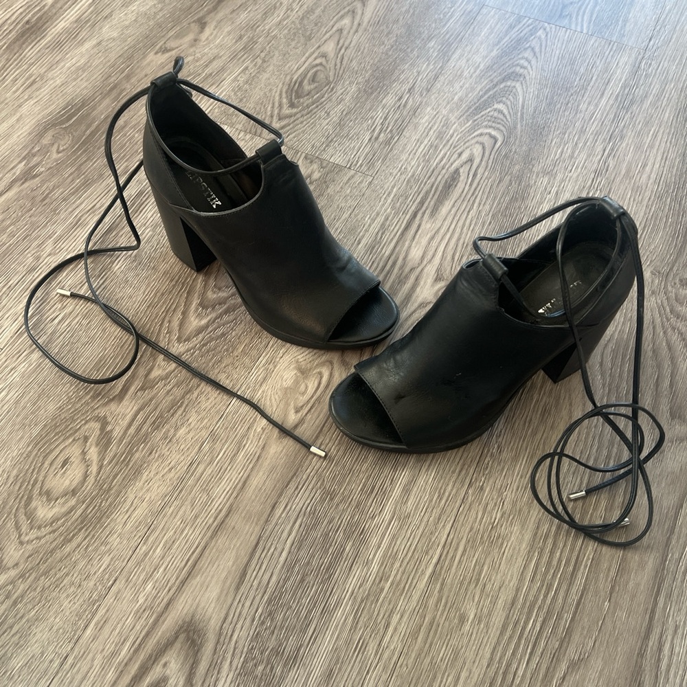 Black Women's Heeled Sandals